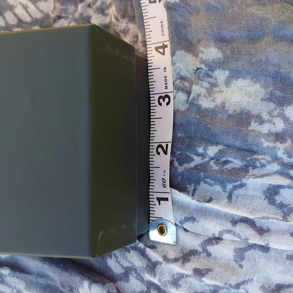 Prada Black Gift Box, 7"x4"x3" - Picture 5 of 10